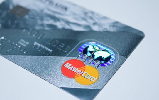 Como funciona um cartão de crédito?