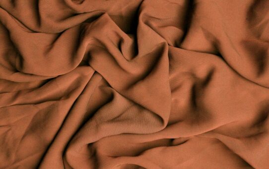 O fascínio do tecido crepe: uma sinfonia de textura e Elegância