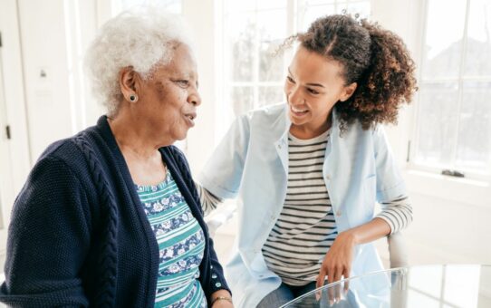 O que faz um cuidador de Alzheimer?